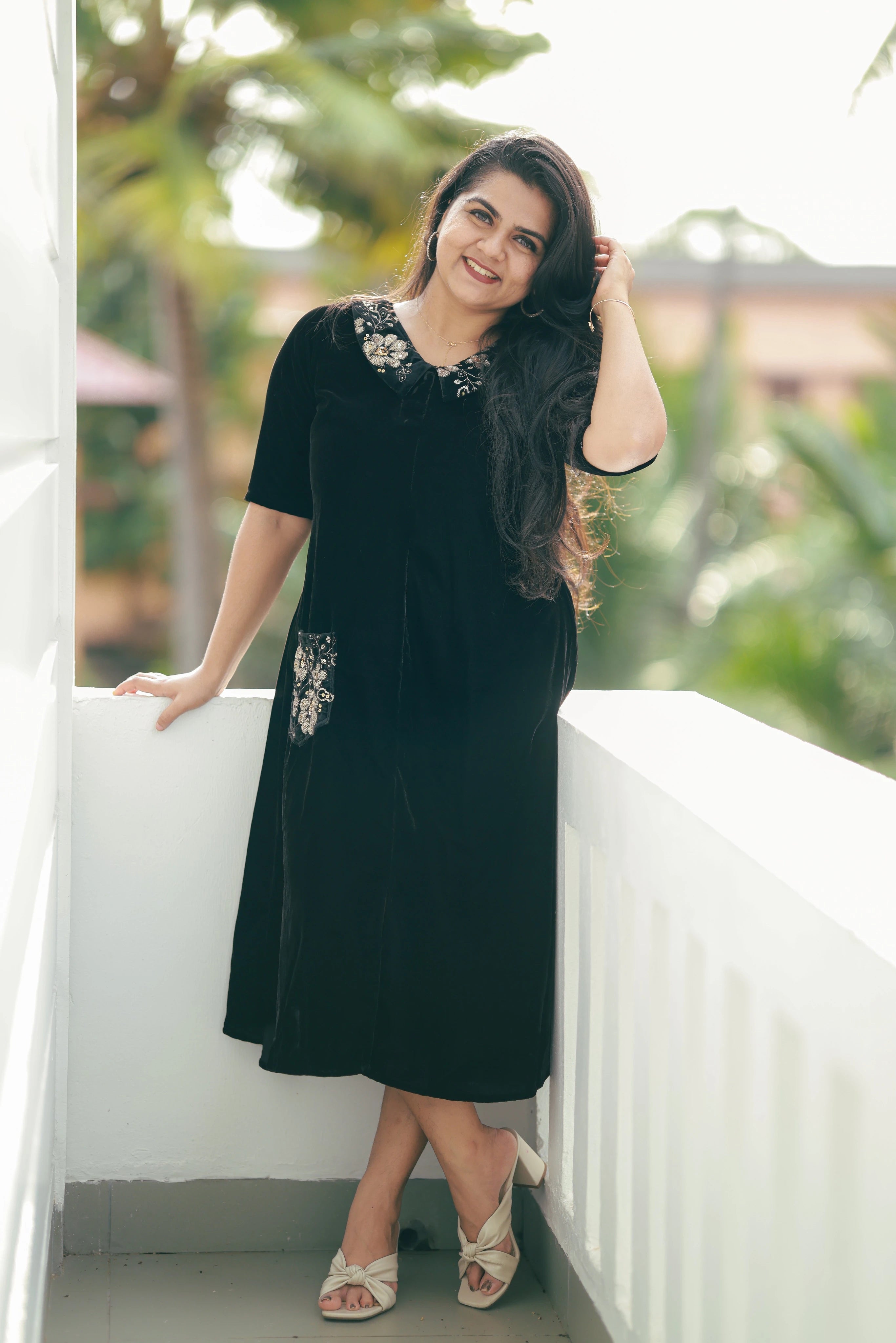 Midnight Bloom Velvet Midi Dress